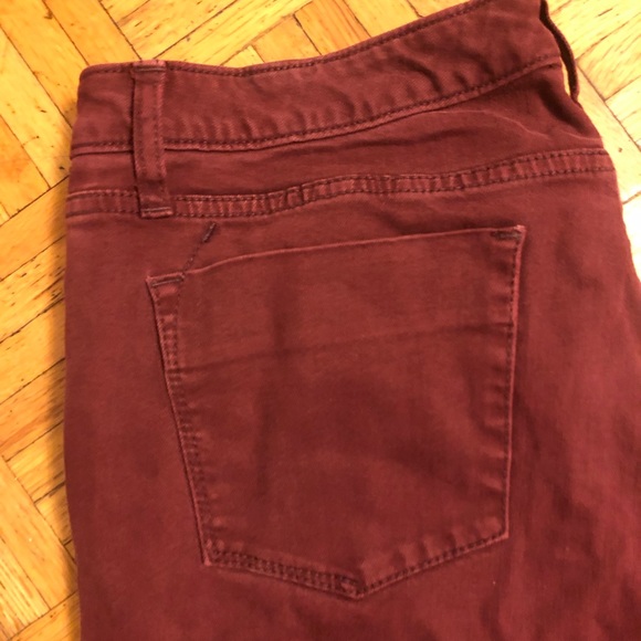 Burgundy jeans - Picture 3 of 3